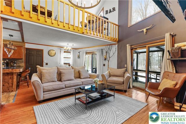 939 Country Place Drive, Coolbaugh Twp, PA 18466