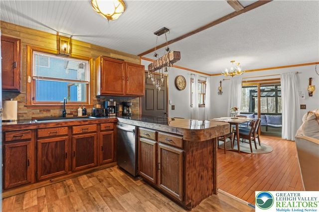 939 Country Place Drive, Coolbaugh Twp, PA 18466