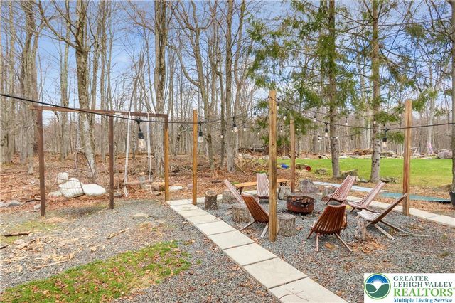 939 Country Place Drive, Coolbaugh Twp, PA 18466