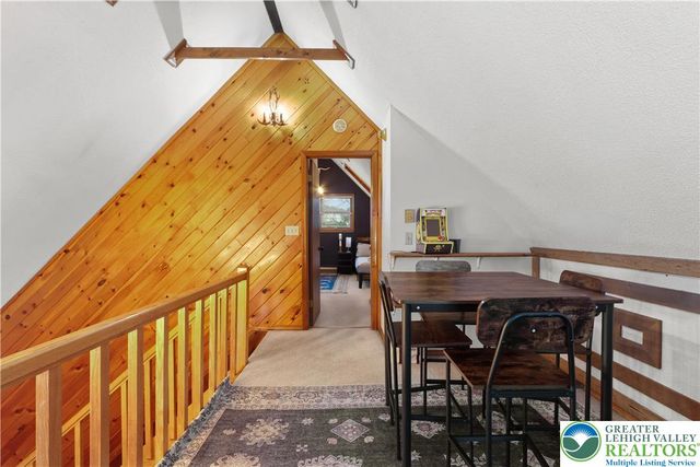 939 Country Place Drive, Coolbaugh Twp, PA 18466