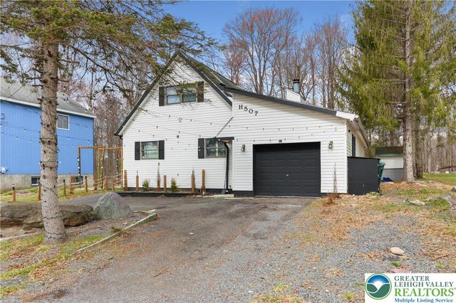 939 Country Place Drive, Coolbaugh Twp, PA 18466
