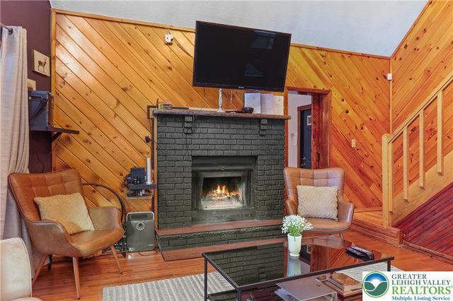 939 Country Place Drive, Coolbaugh Twp, PA 18466