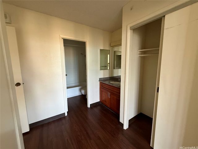 1255 Nuuanu Avenue E3013, Honolulu, HI 96813