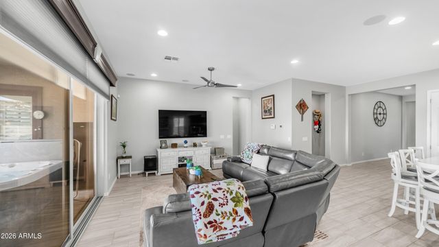 3756 E WISTERIA Drive, Chandler, AZ 85286