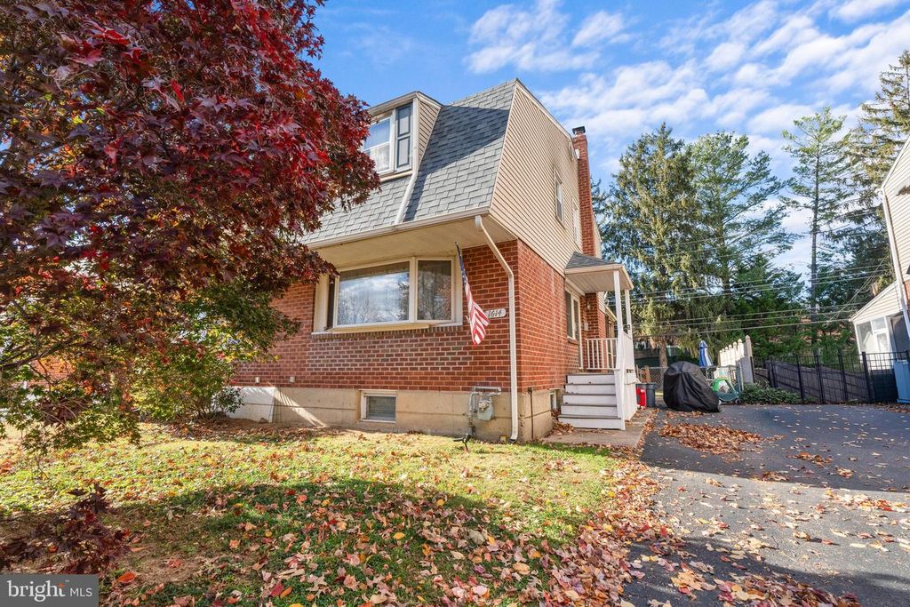 1614 BLACKROCK RD, Swarthmore, PA 19081