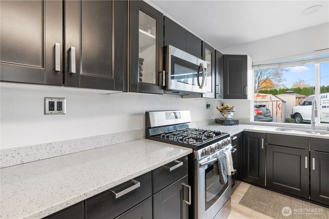 208 Pike St NE, Auburn, WA 98002