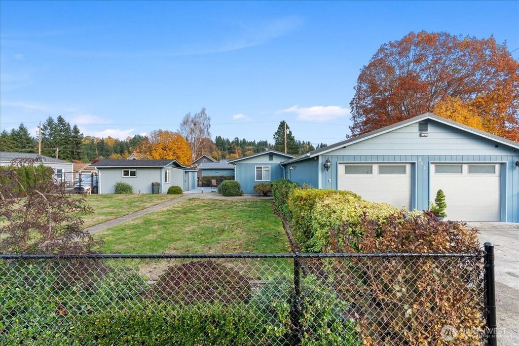 208 Pike St NE, Auburn, WA 98002