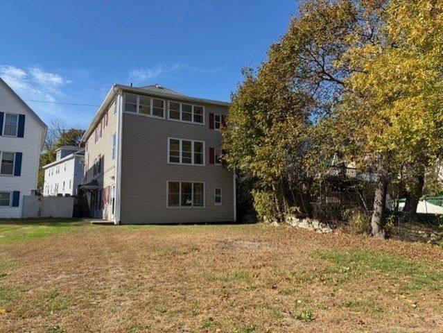 33 Ash St 1, Gardner, MA 01440