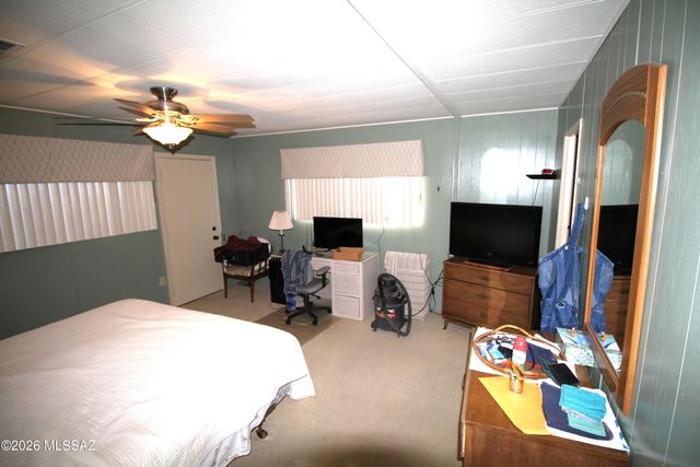 182 W Palma Drive, Green Valley, AZ 85614