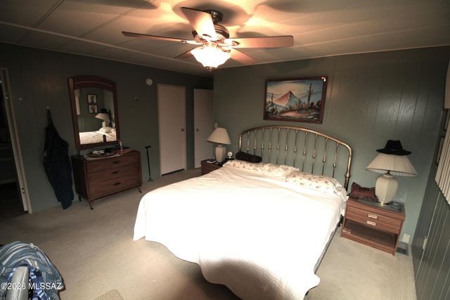 182 W Palma Drive, Green Valley, AZ 85614