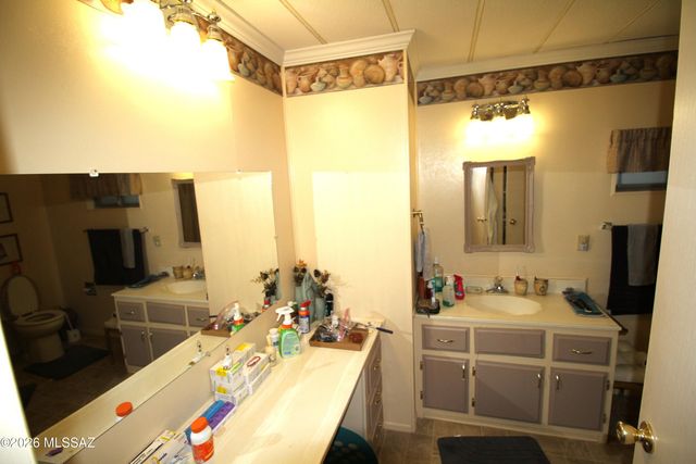 182 W Palma Drive, Green Valley, AZ 85614