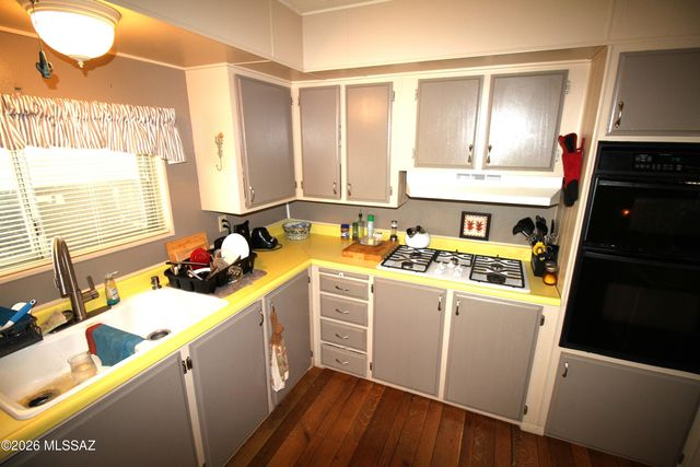 182 W Palma Drive, Green Valley, AZ 85614