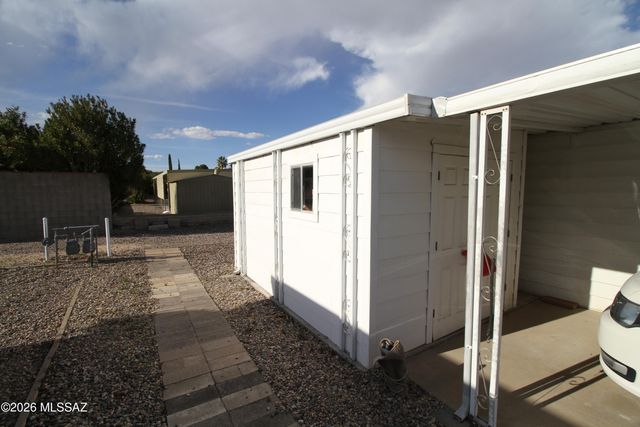 182 W Palma Drive, Green Valley, AZ 85614