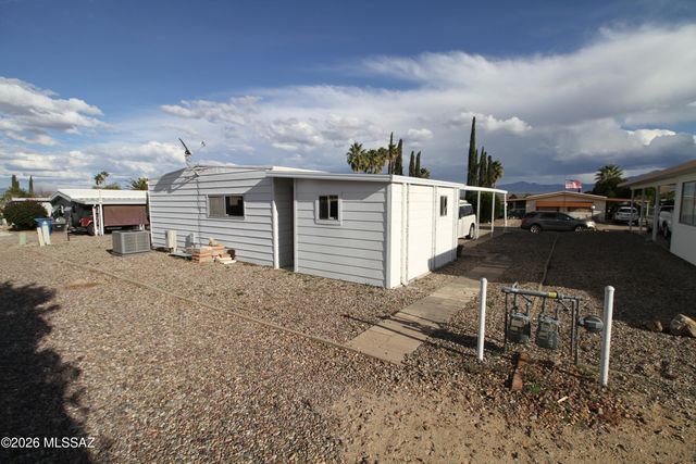 182 W Palma Drive, Green Valley, AZ 85614