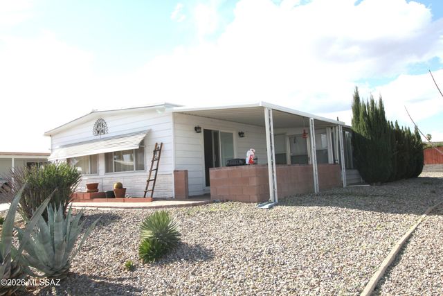 182 W Palma Drive, Green Valley, AZ 85614