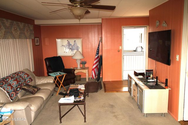 182 W Palma Drive, Green Valley, AZ 85614