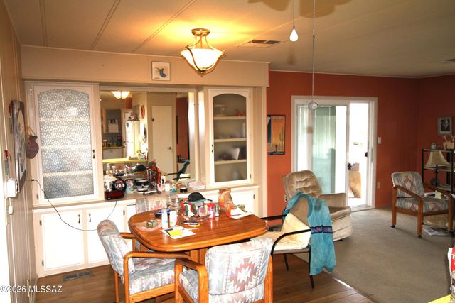 182 W Palma Drive, Green Valley, AZ 85614