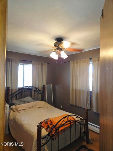 1615 N Thyre Drive, Genoa, OH 43430