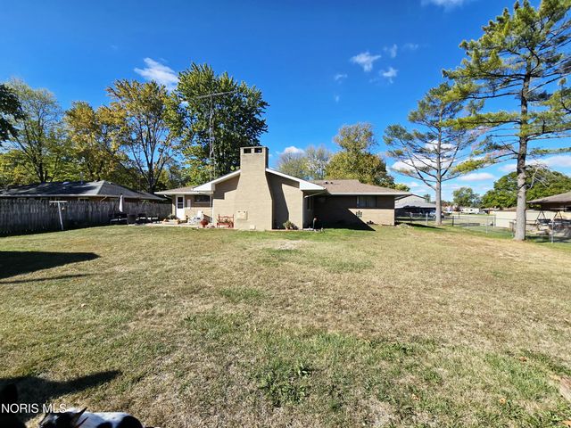 1615 N Thyre Drive, Genoa, OH 43430