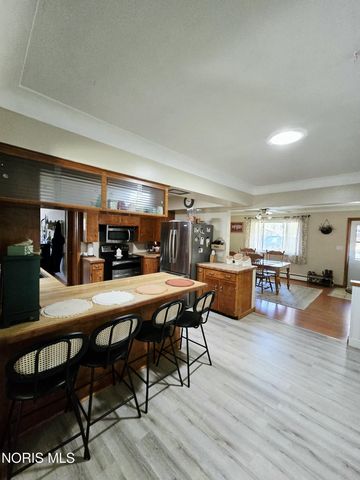 1615 N Thyre Drive, Genoa, OH 43430