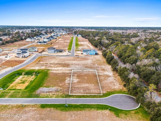 100 N Glimmering Glass Lane, Hampstead, NC 28443