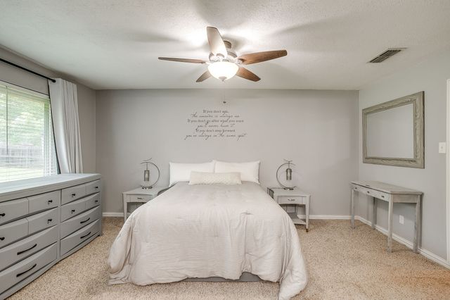 2217 Pecos Drive, Grapevine, TX 76051