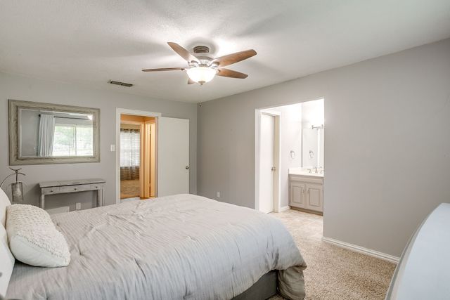 2217 Pecos Drive, Grapevine, TX 76051