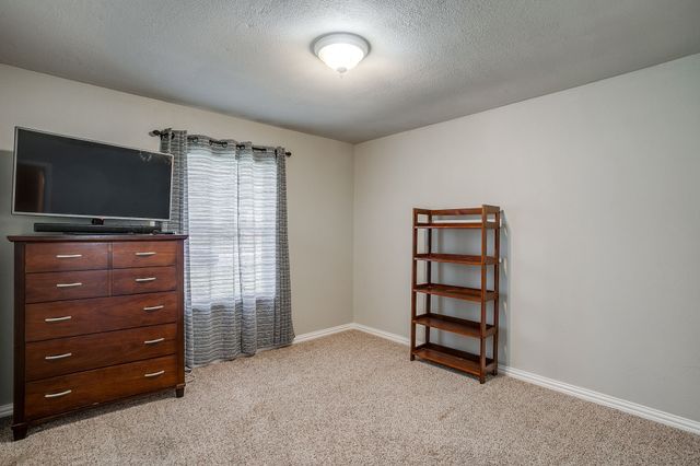 2217 Pecos Drive, Grapevine, TX 76051