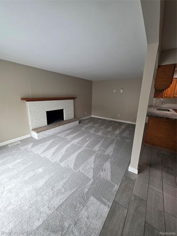 422 Old Mill Drive, Flushing, MI 48433