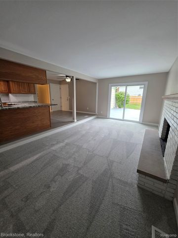 422 Old Mill Drive, Flushing, MI 48433