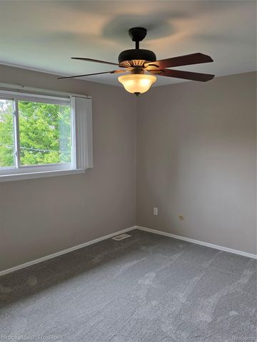 422 Old Mill Drive, Flushing, MI 48433