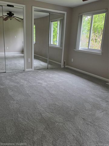 422 Old Mill Drive, Flushing, MI 48433