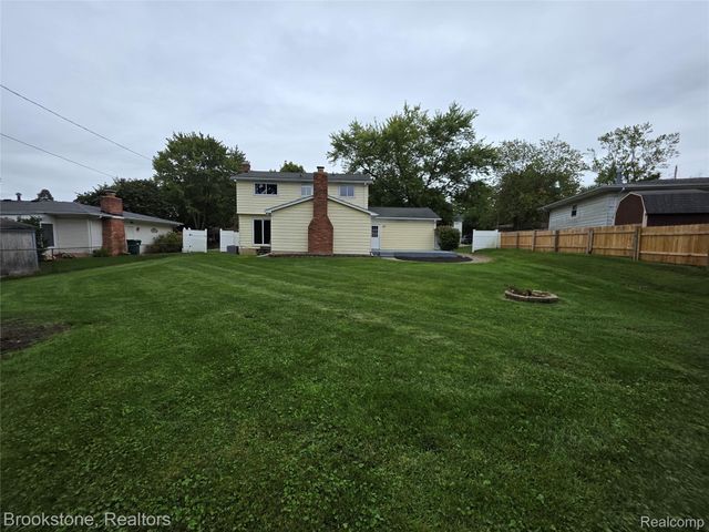 422 Old Mill Drive, Flushing, MI 48433