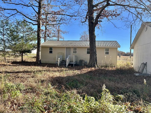 3672 Bains Rd, Hillsboro, TN 37342