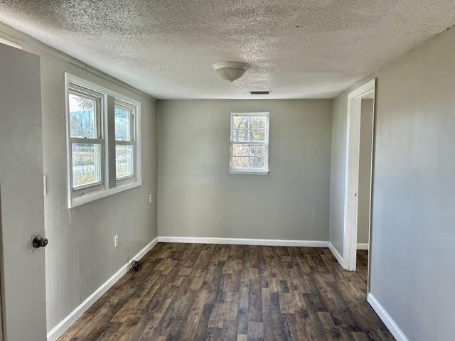 3672 Bains Rd, Hillsboro, TN 37342