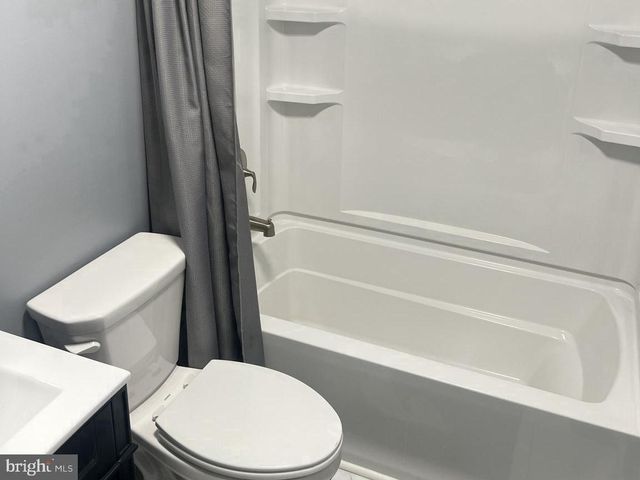 7037 DOVER AVE, North Beach, MD 20714