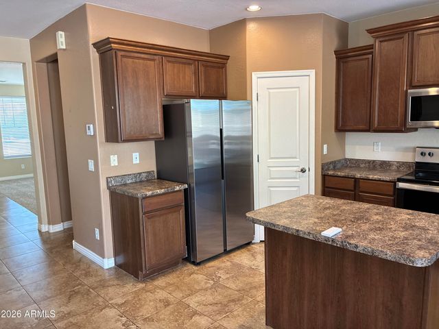 29491 N 69TH Avenue, Peoria, AZ 85383