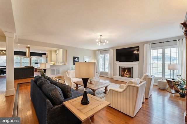 19770 WILLOWDALE PL, Ashburn, VA 20147