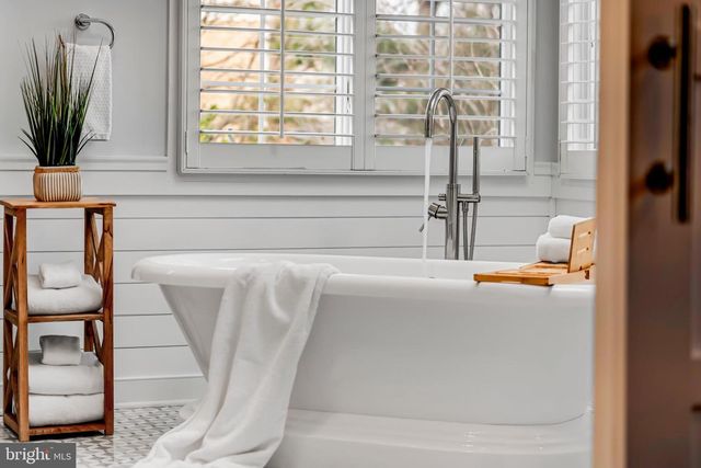 19770 WILLOWDALE PL, Ashburn, VA 20147