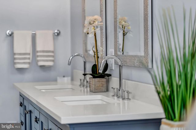 19770 WILLOWDALE PL, Ashburn, VA 20147