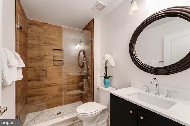 19770 WILLOWDALE PL, Ashburn, VA 20147