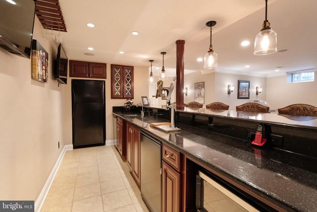 19770 WILLOWDALE PL, Ashburn, VA 20147