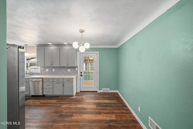 2436 Goddard Road, Toledo, OH 43606