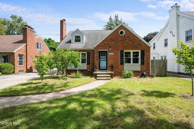 2436 Goddard Road, Toledo, OH 43606