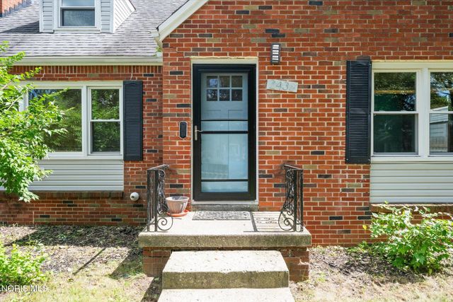 2436 Goddard Road, Toledo, OH 43606