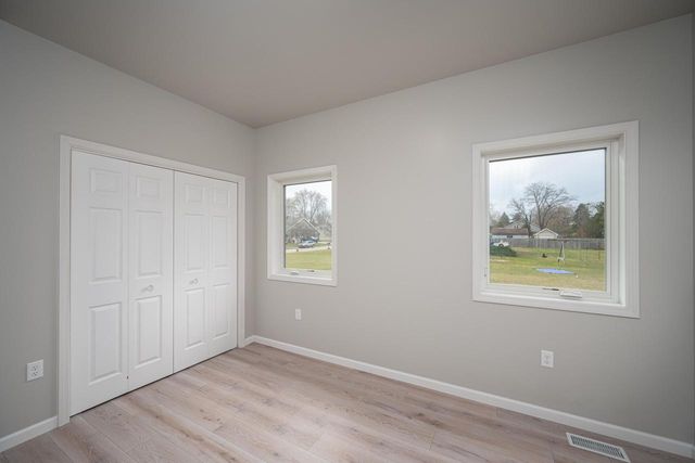 3314 W Alvina AVENUE, Greenfield, WI 53221