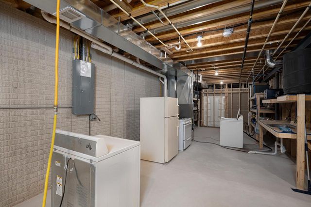 3314 W Alvina AVENUE, Greenfield, WI 53221