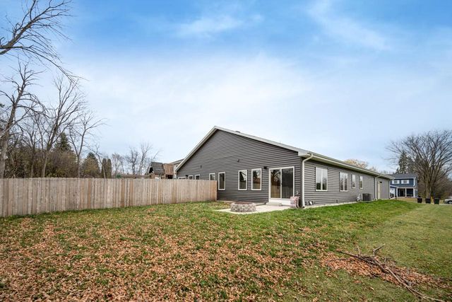 3314 W Alvina AVENUE, Greenfield, WI 53221