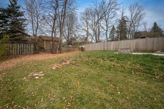 3314 W Alvina AVENUE, Greenfield, WI 53221