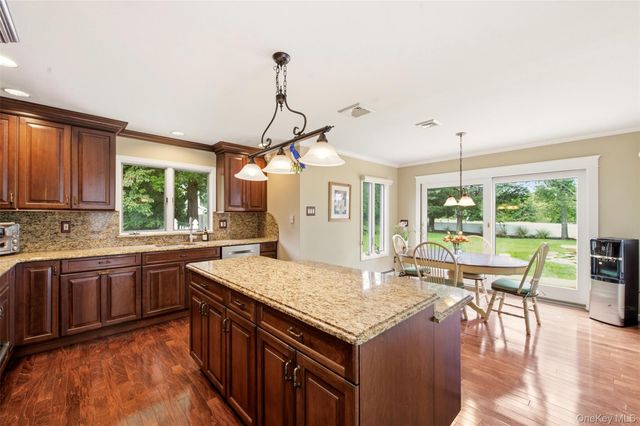 16 Bridle Path Lane, Port Jefferson, NY 11777